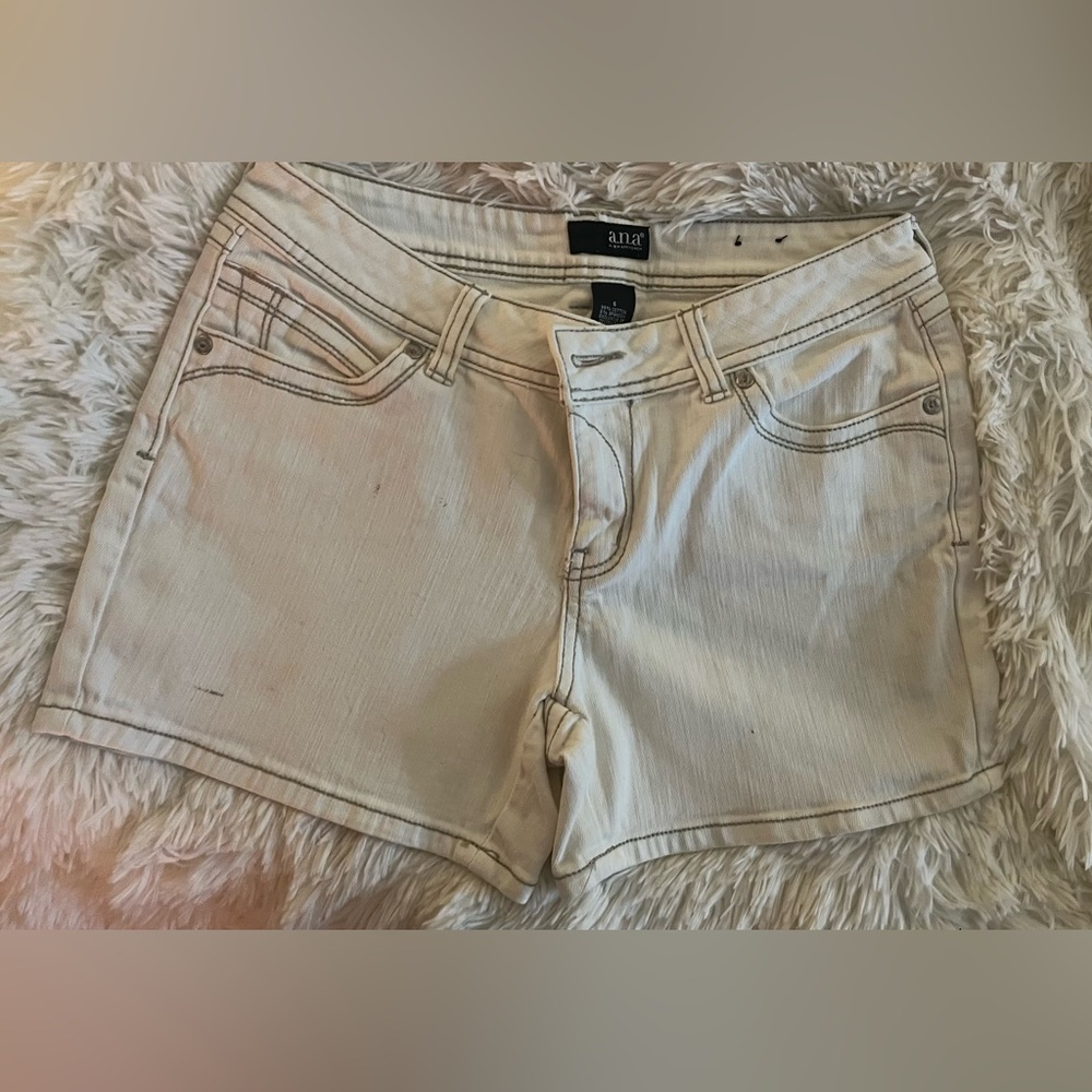White a.n.a Shorts size 6 2 for $10